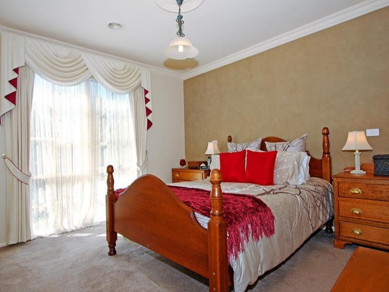 9 Mondana Way, Mount Martha VIC 3934