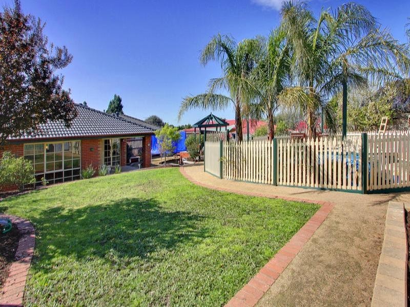 9 Mondana Way, Mount Martha VIC 3934