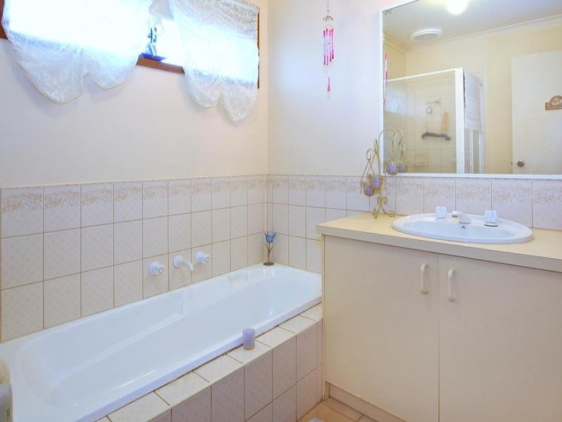 21 Madeleine Court, Somerville VIC 3912