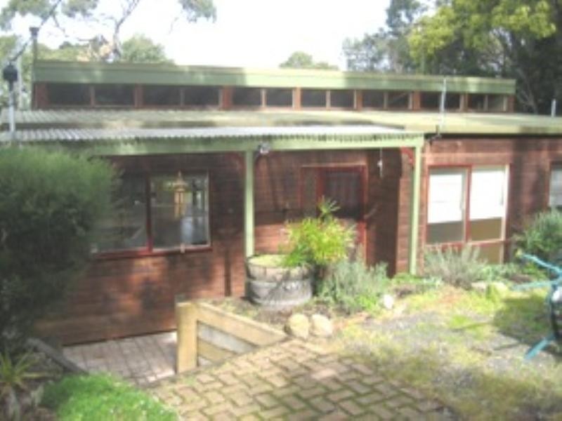 90 Ellerina Road, Mount Martha VIC 3934