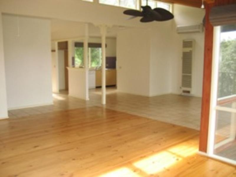 90 Ellerina Road, Mount Martha VIC 3934