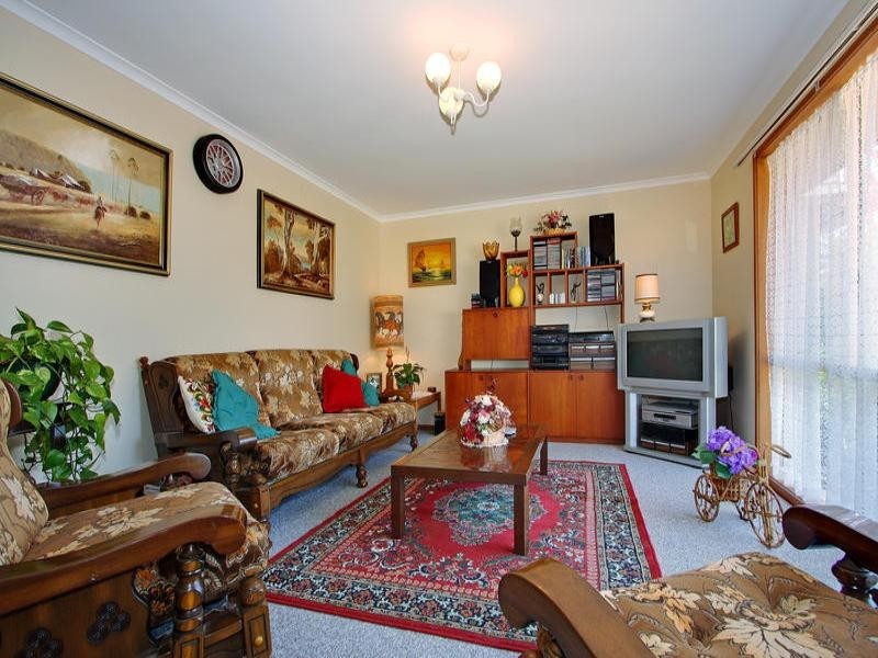 64 Ellinbank Crescent, Mornington VIC 3931