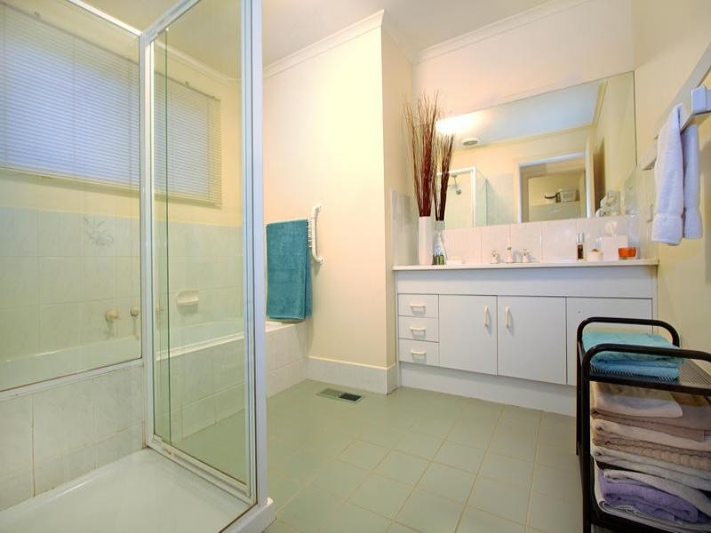 20 Marchington Avenue, Mornington VIC 3931