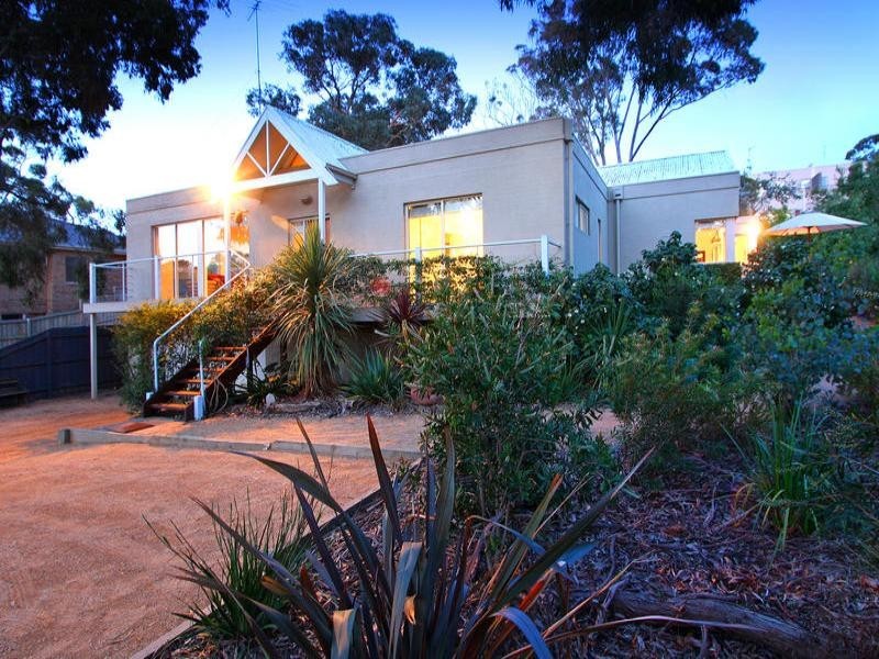 20 Marchington Avenue, Mornington VIC 3931