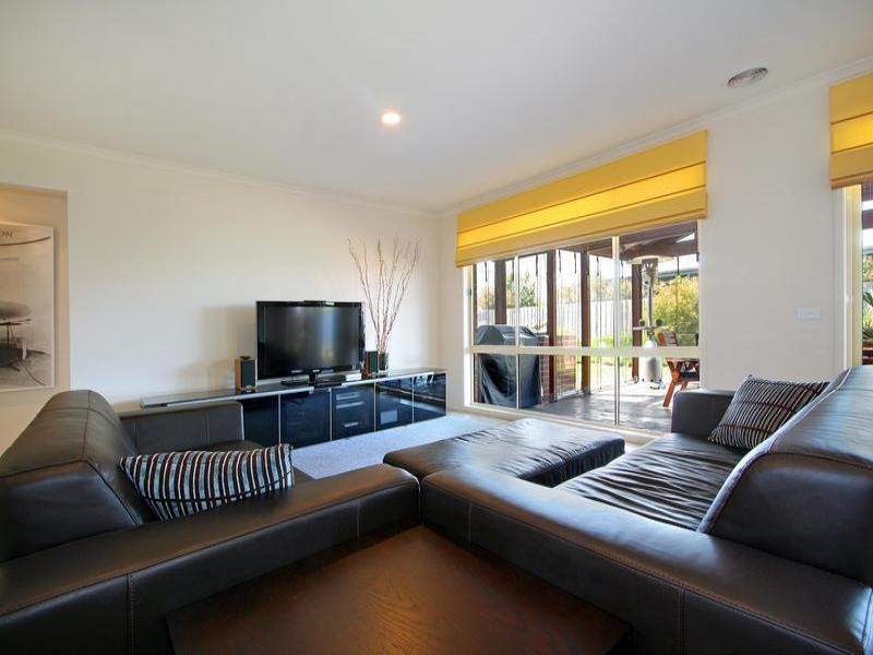 3 Hayley Avenue, Somerville VIC 3912