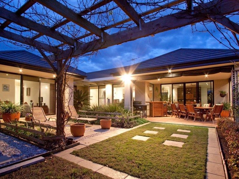 11 Phillips Court, Mount Martha VIC 3934