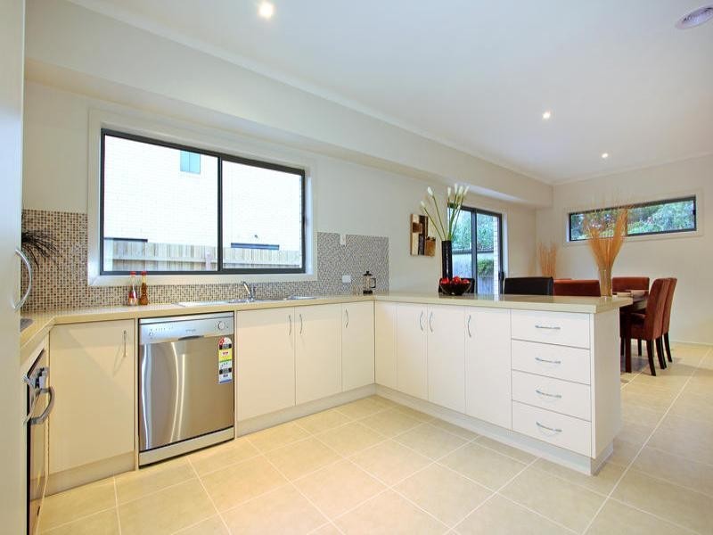 27b Separation Street, Mornington VIC 3931