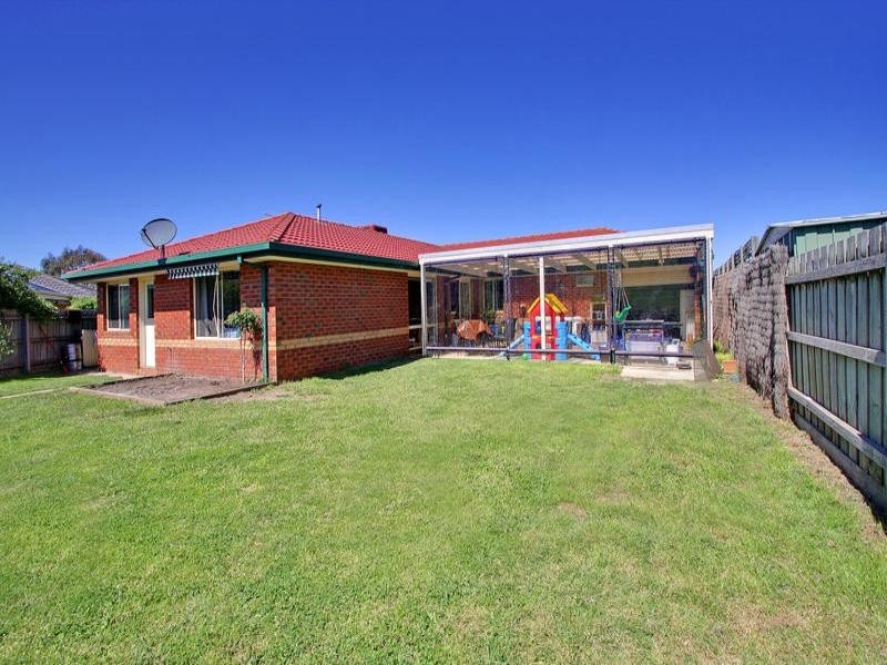 6 Larkin Close, Mount Martha VIC 3934