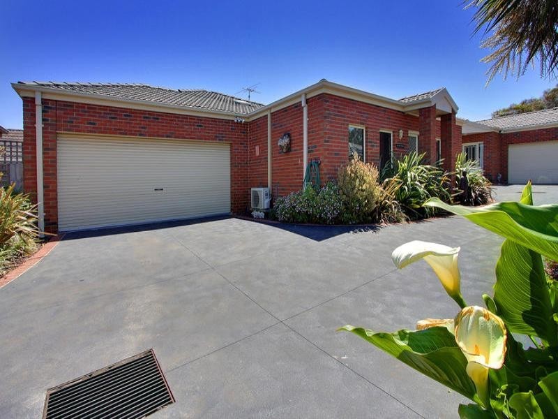 2/23 Neptune Street, Mornington VIC 3931