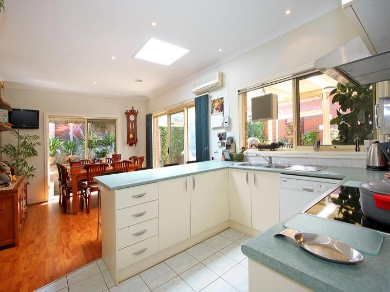 2/23 Neptune Street, Mornington VIC 3931