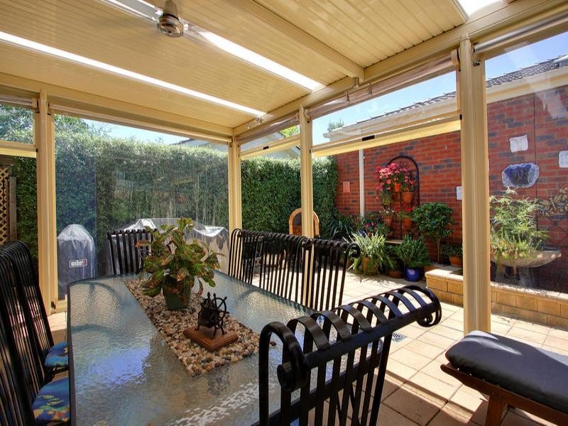 2/23 Neptune Street, Mornington VIC 3931