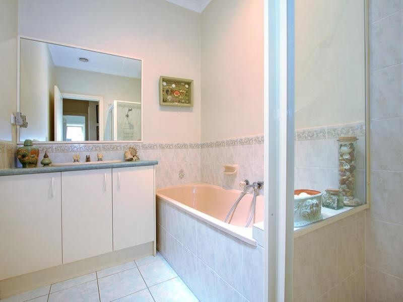 2/23 Neptune Street, Mornington VIC 3931