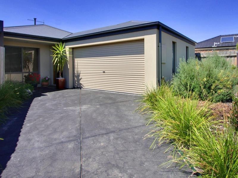 3/75 St Mitchell Circuit, Mornington VIC 3931