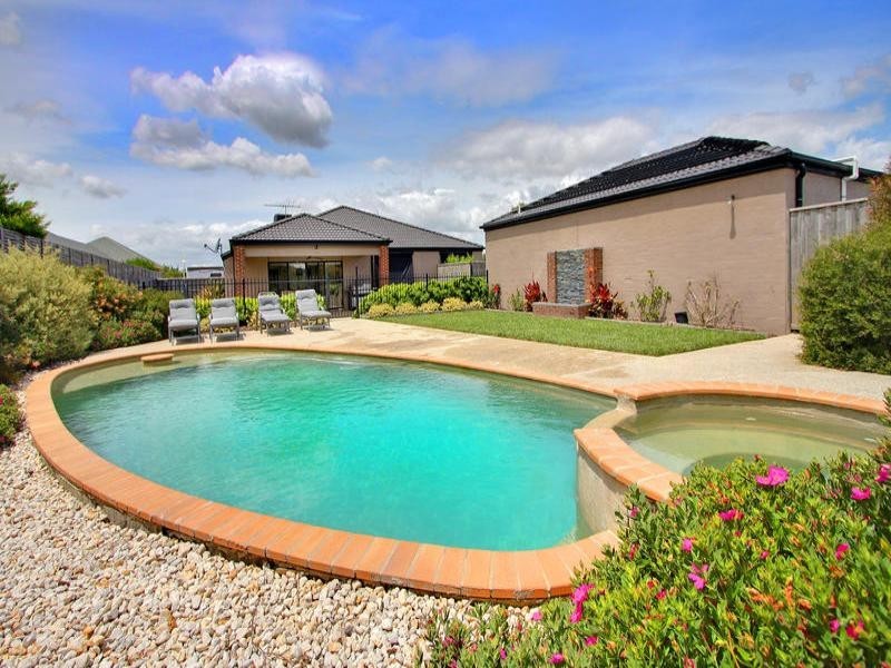 1 Morning Mist Court, Mornington VIC 3931