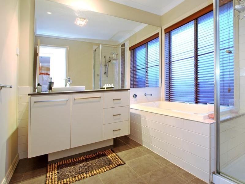 9 Reflections Way, Mornington VIC 3931