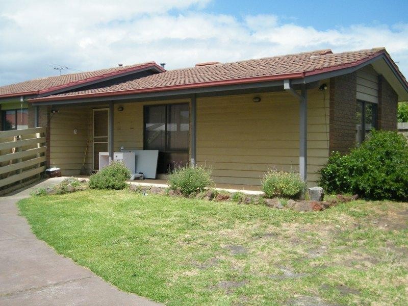 9 Eric Crescent, Mornington VIC 3931