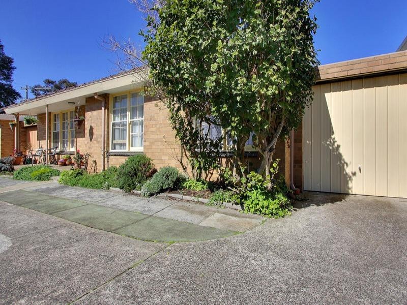 2/36-40 Tanti Avenue, Mornington VIC 3931