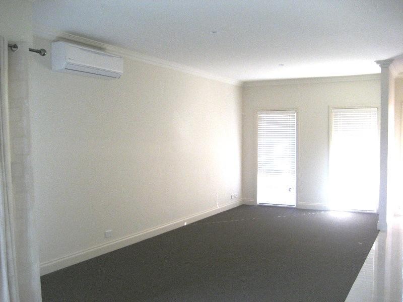 2 Tyalla Grove, Mornington VIC 3931