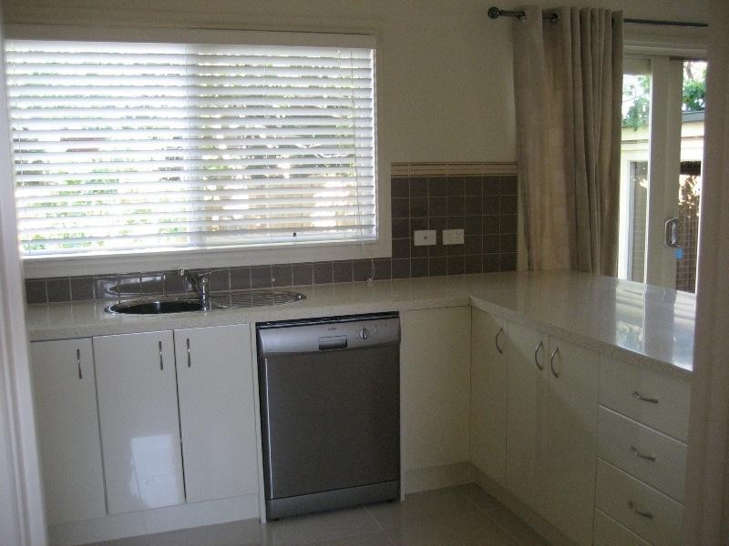 2 Tyalla Grove, Mornington VIC 3931