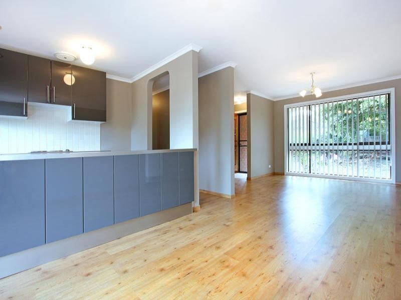 4/8 Van Ness Avenue, Mornington VIC 3931