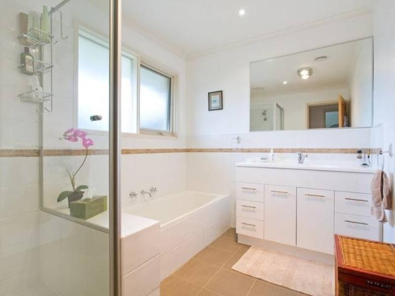 28 Green Island Avenue, Mount Martha VIC 3934