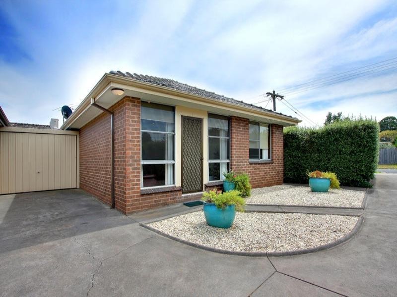 1/56 Venice Street, Mornington VIC 3931