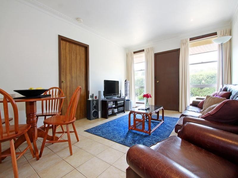 1/56 Venice Street, Mornington VIC 3931