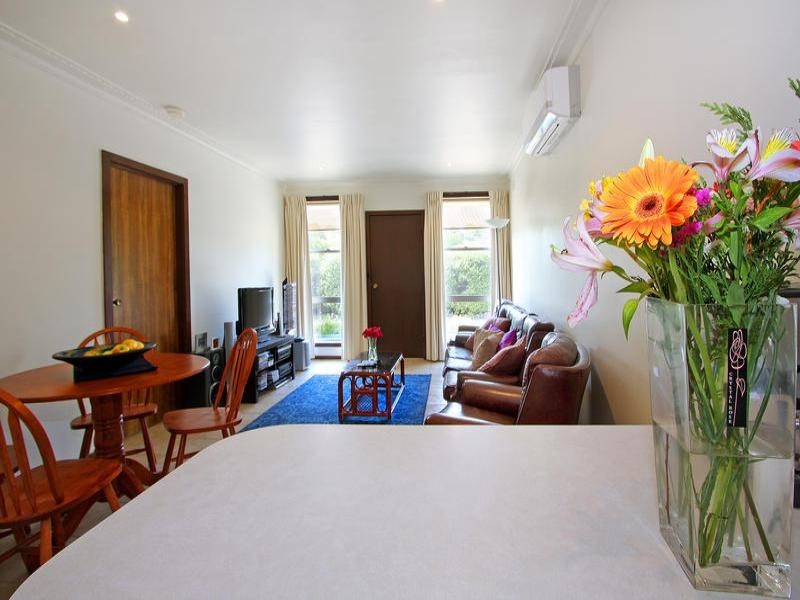 1/56 Venice Street, Mornington VIC 3931