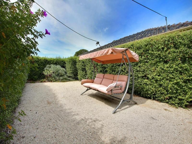 1/56 Venice Street, Mornington VIC 3931