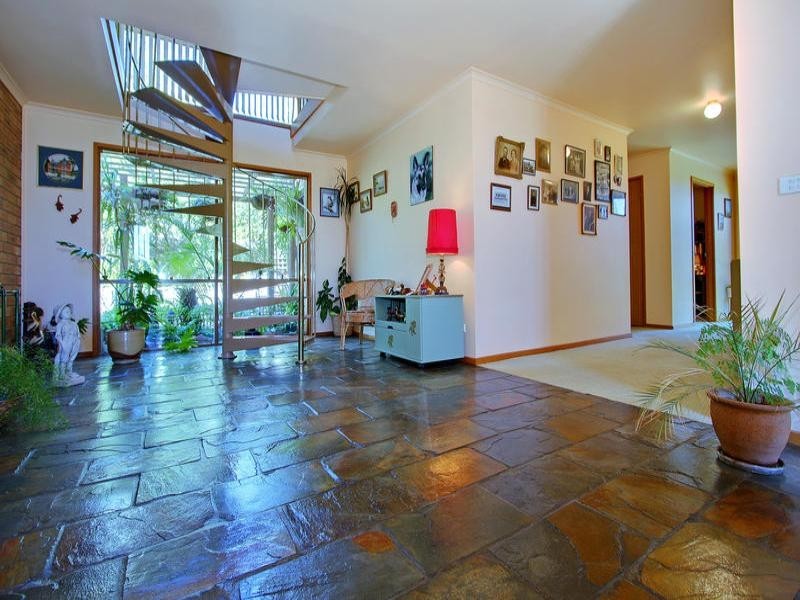 1 Alexander Parade, Mccrae VIC 3938