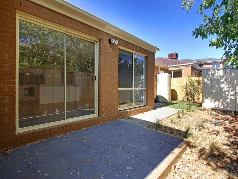 2/40 Alameda Avenue, Mornington VIC 3931