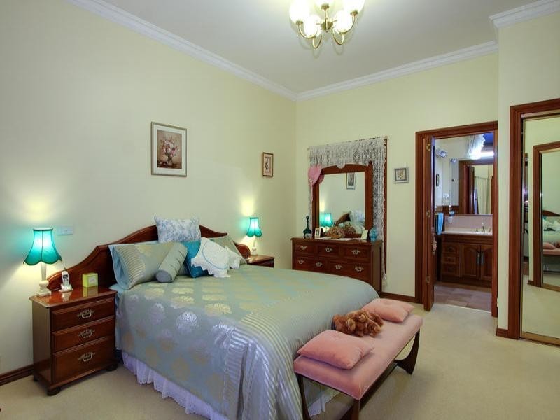 14 Cherry Blossom Lane, Mornington VIC 3931