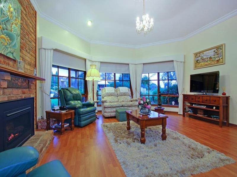 14 Cherry Blossom Lane, Mornington VIC 3931