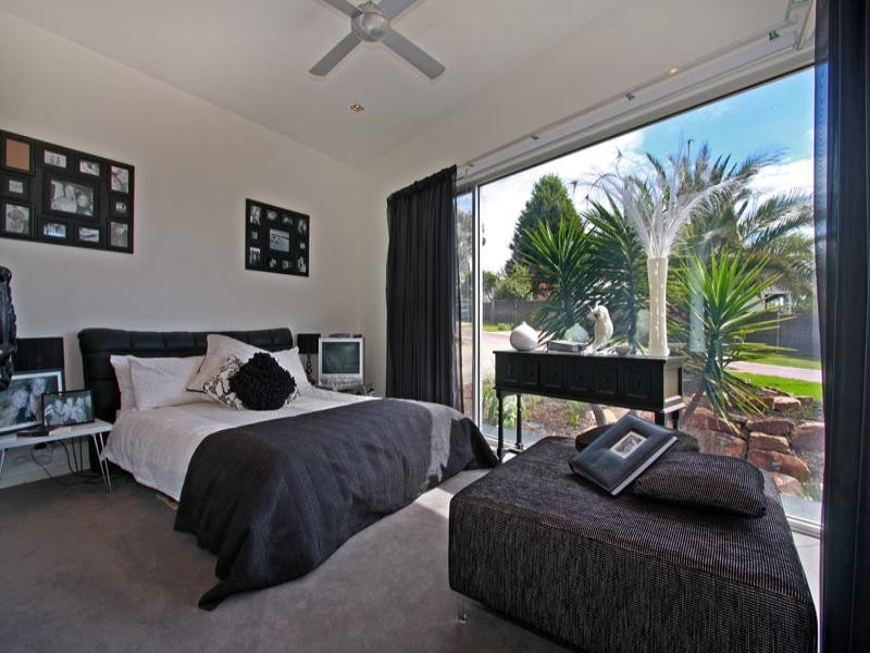 4 Brad Street, Mount Martha VIC 3934