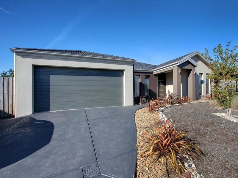 14 Dorothy Crescent, Mornington VIC 3931