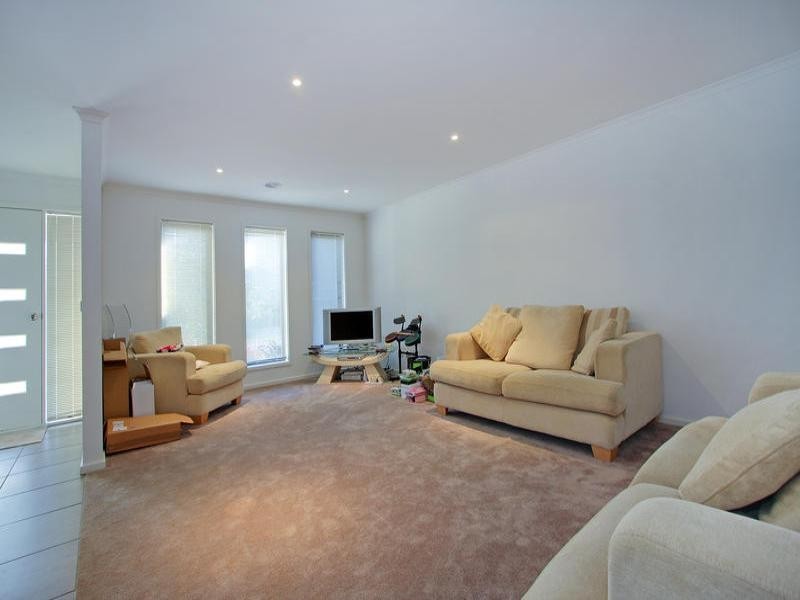 14 Dorothy Crescent, Mornington VIC 3931