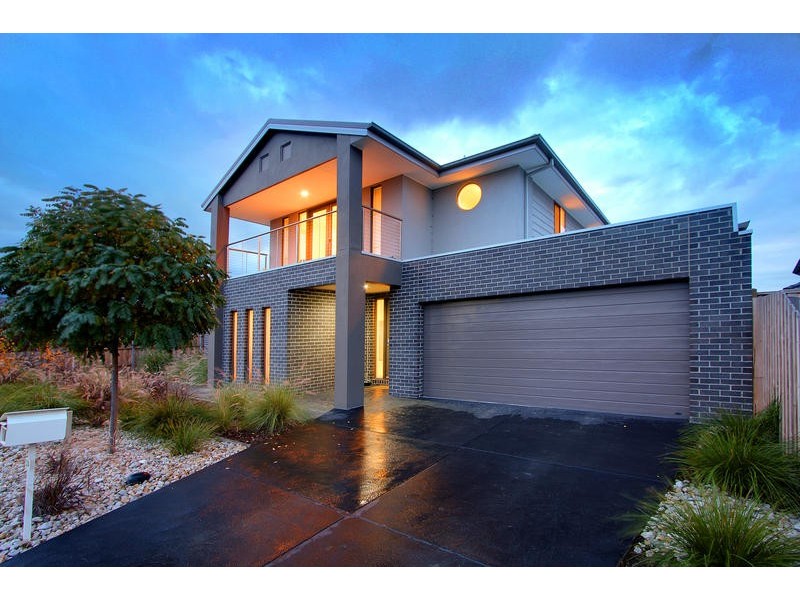 24 Windmill Parade, Mount Martha VIC 3934