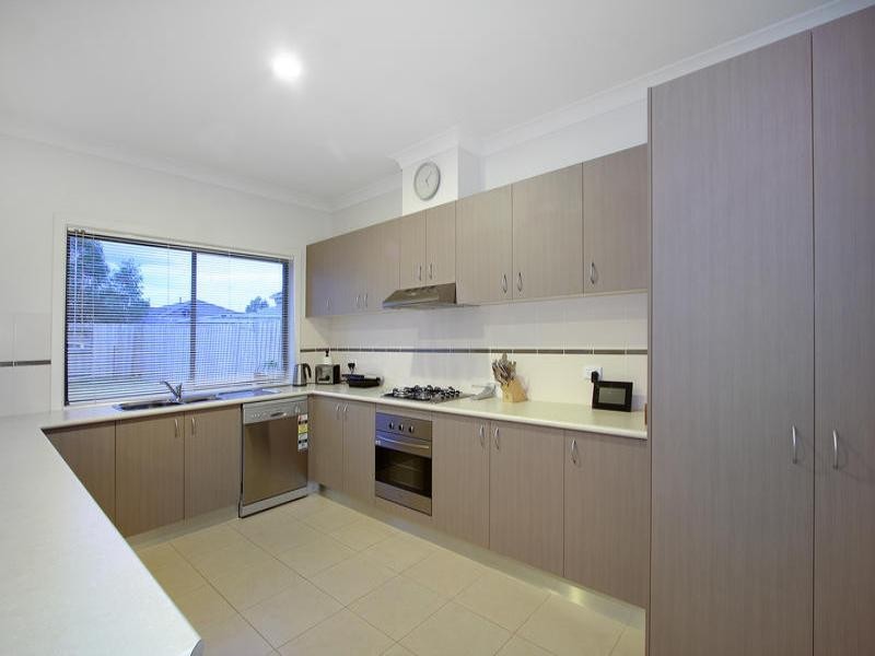 24 Windmill Parade, Mount Martha VIC 3934