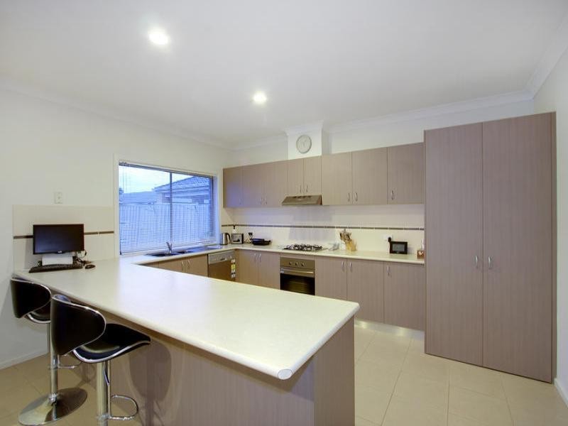 24 Windmill Parade, Mount Martha VIC 3934