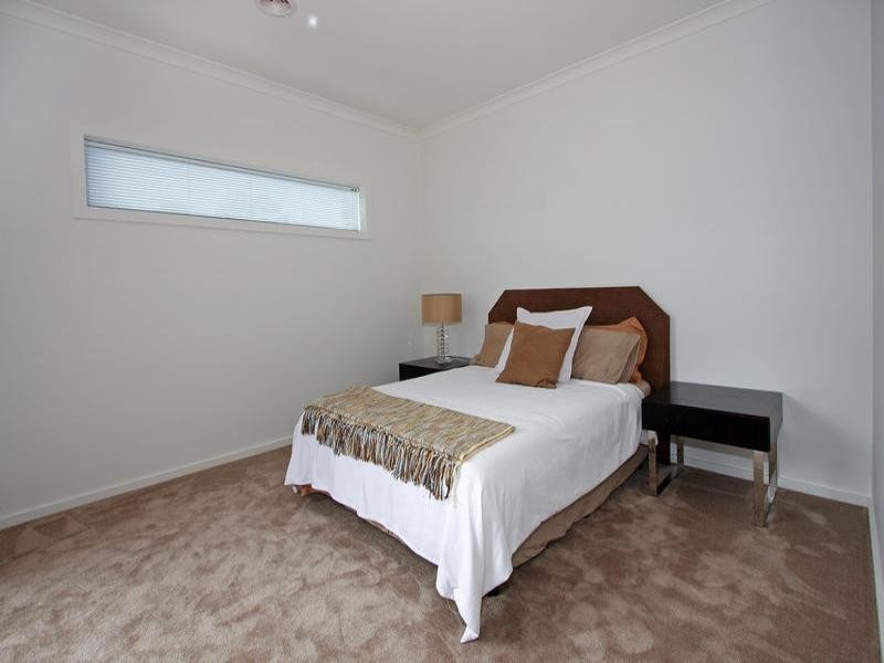 8/239 Dunns Road, Mornington VIC 3931