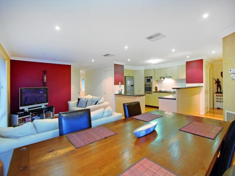 18 Eskdale Court, Mornington VIC 3931