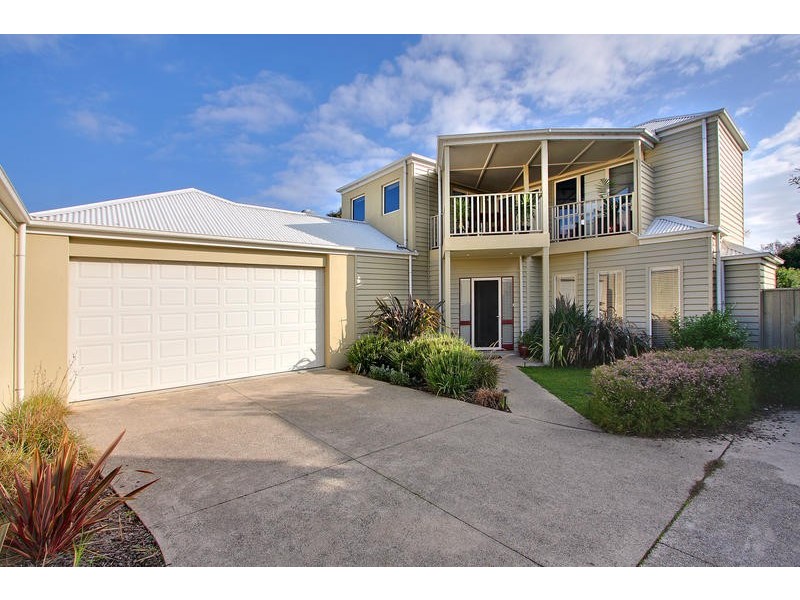 4/10-12 Surrey Street, Mornington VIC 3931