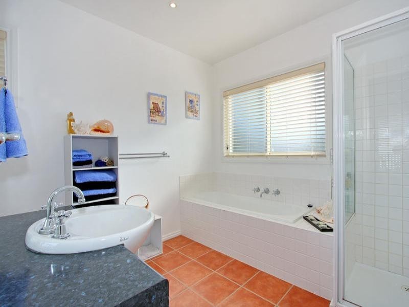 4/10-12 Surrey Street, Mornington VIC 3931