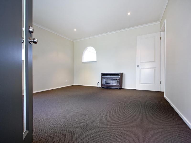 31 Robertson Drive, Mornington VIC 3931