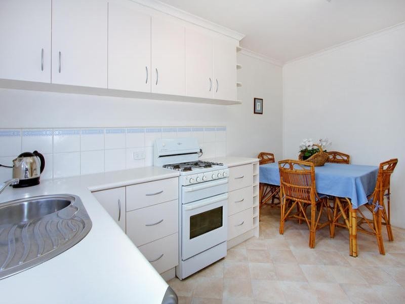 1/50 Wilsons Road, Mornington VIC 3931