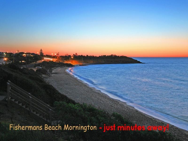 1/50 Wilsons Road, Mornington VIC 3931