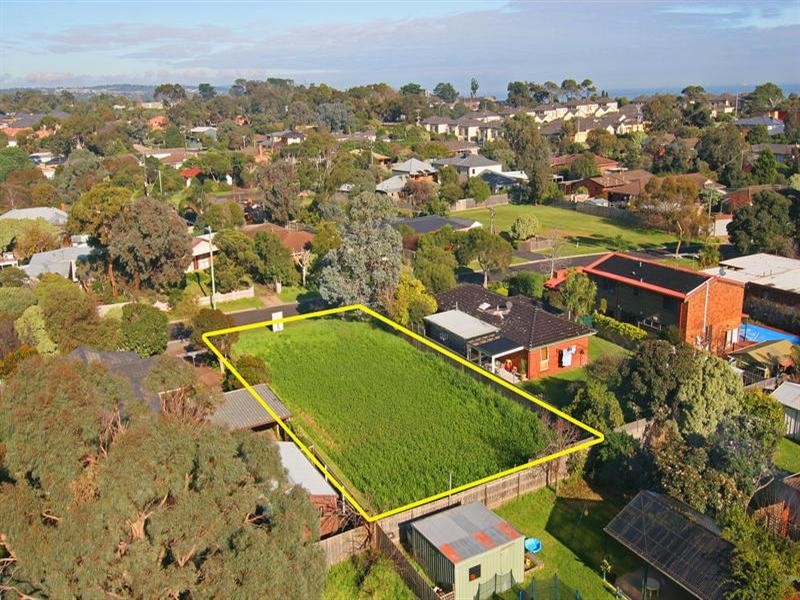 13 Sunningdale Avenue, Mornington VIC 3931