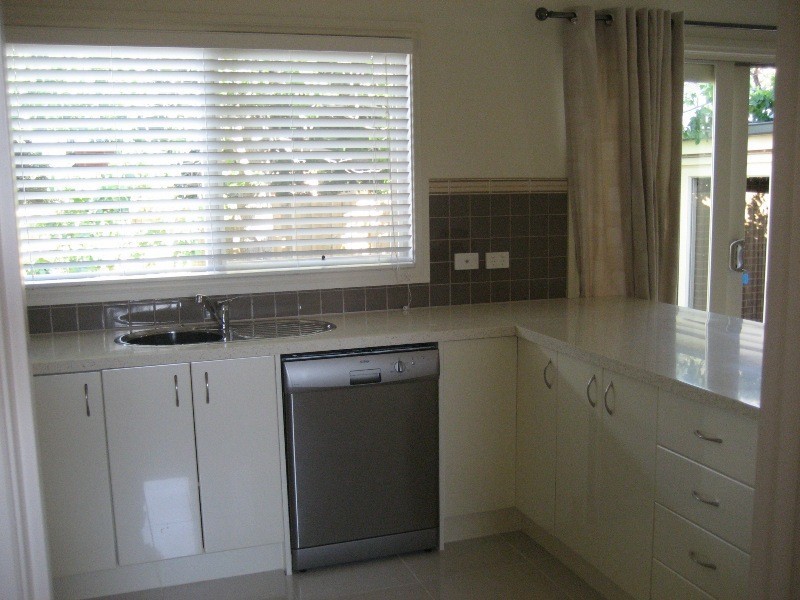 2 Tyalla Grove, Mornington VIC 3931