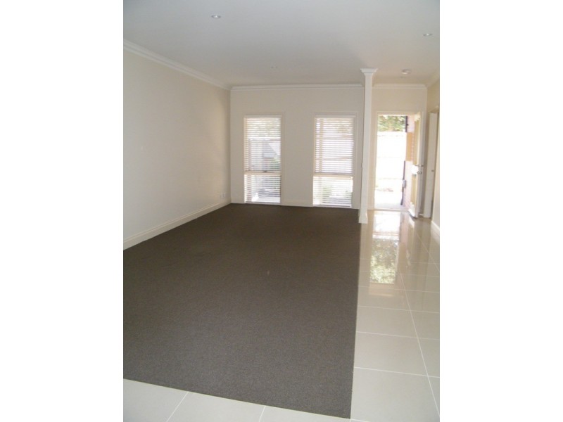 2 Tyalla Grove, Mornington VIC 3931