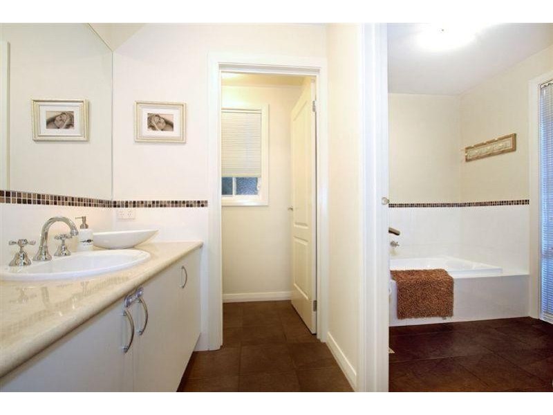 11A Brent Street, Mornington VIC 3931